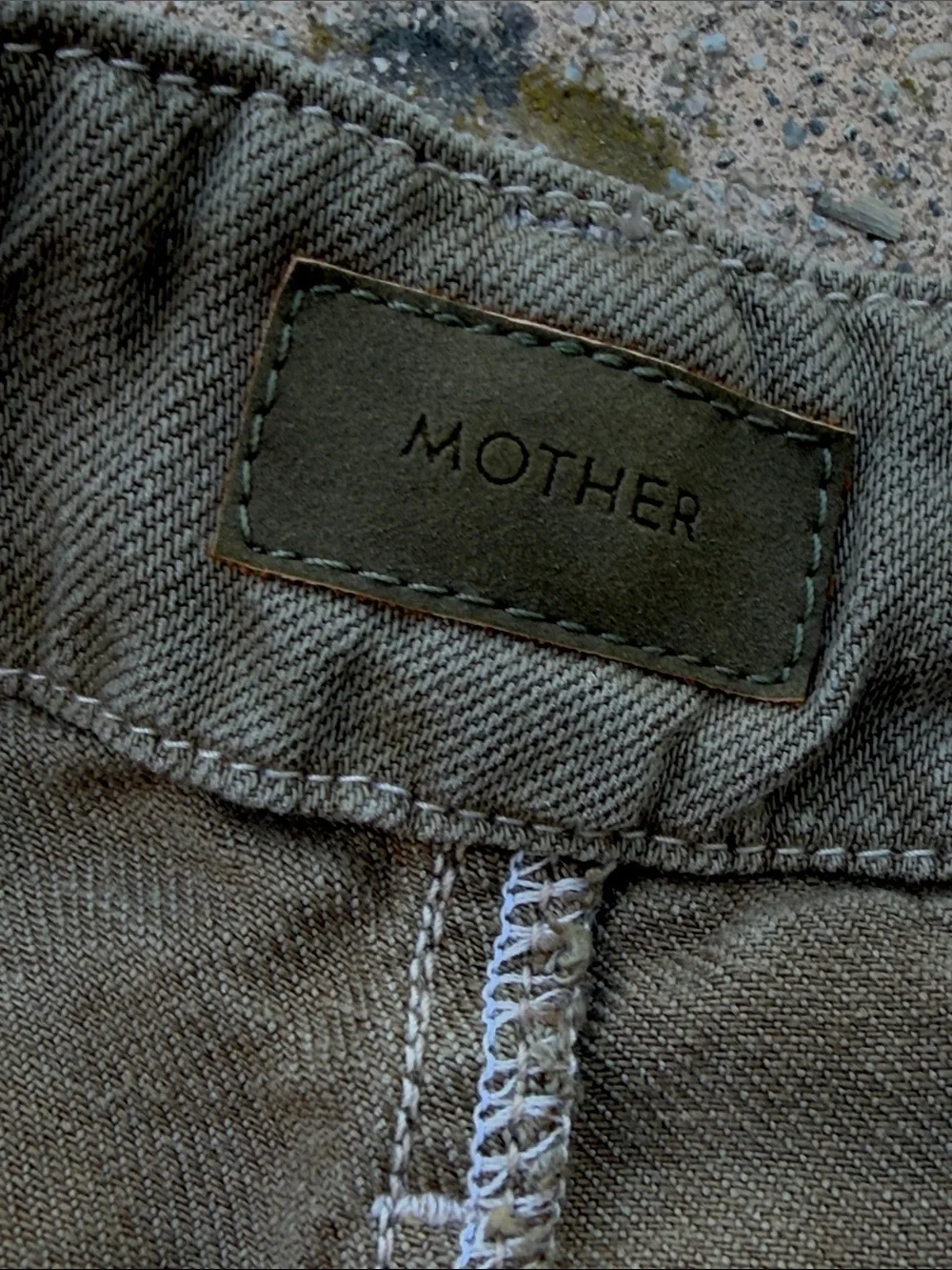 MOTHER The Chute Paperbag Olive Green Linen Blend Short Women's Size 27
